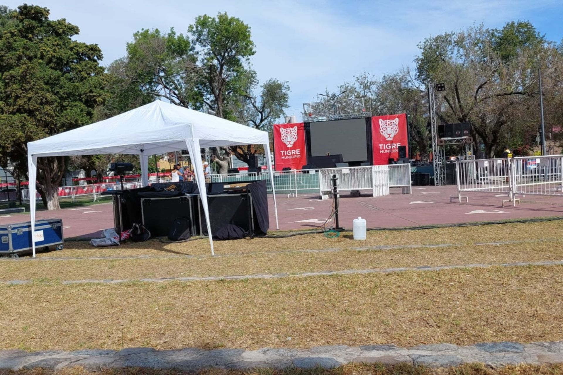 PLAZA PACHECO - TIGRE